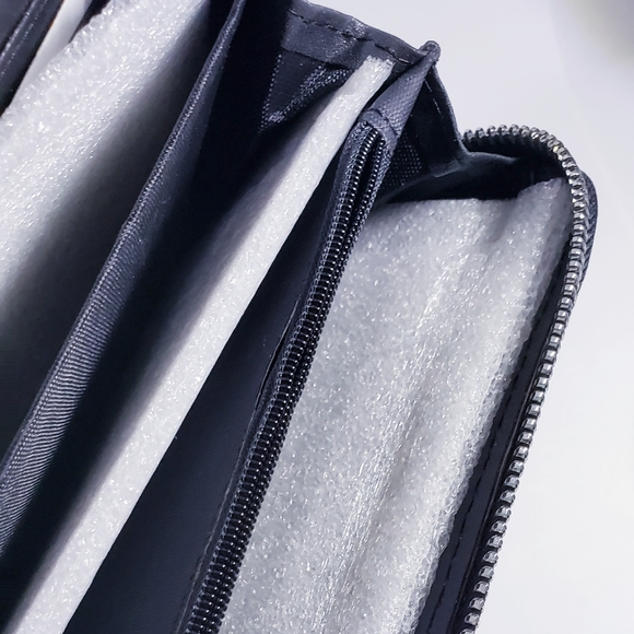 NWT Wristlet w/Black Suede & Purple Circles - Picture 6 of 6